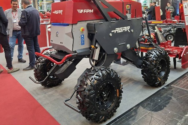 Robot AgAR ušao u finale za nagradu robotski traktor godine na sajmu AGRITECHNICA